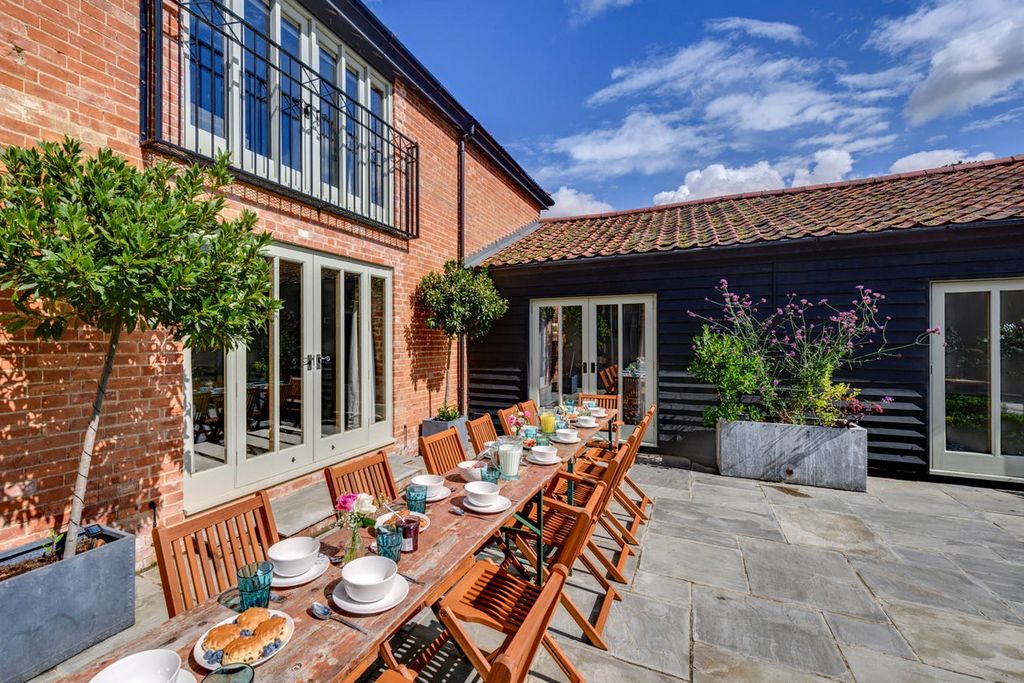 Aslacton Granary Norfolk Olivers Travels 2