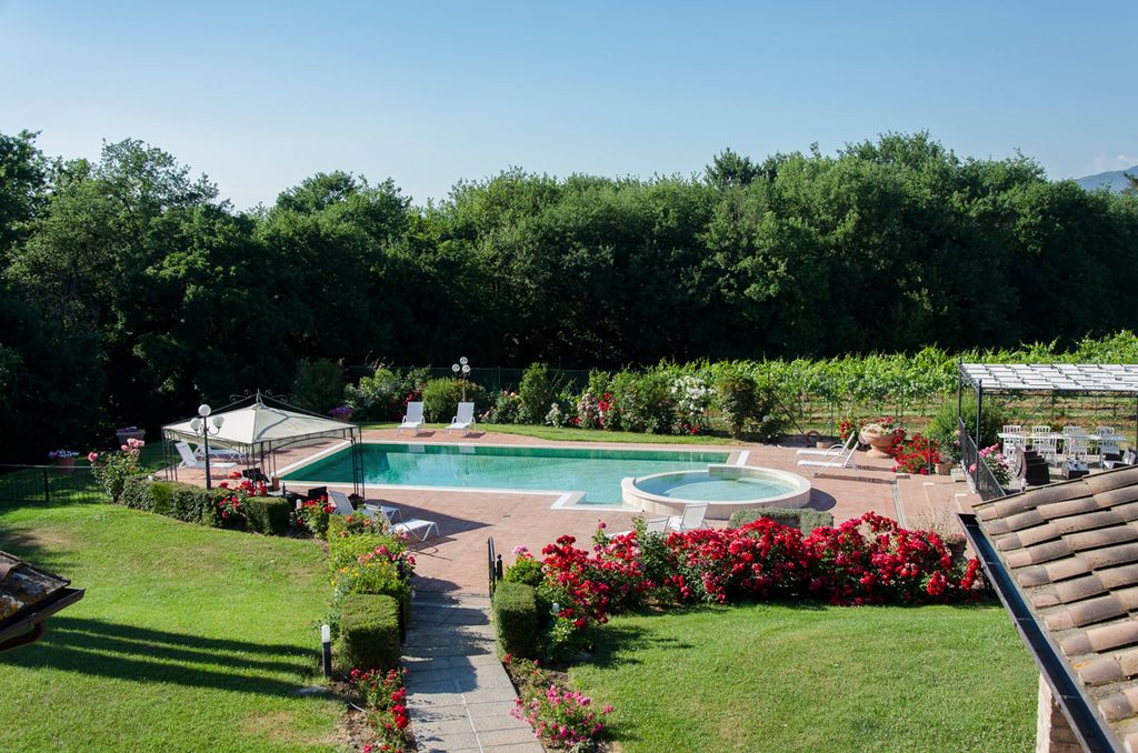 Casale Sangiovese Tuscany Olivers Travels 2