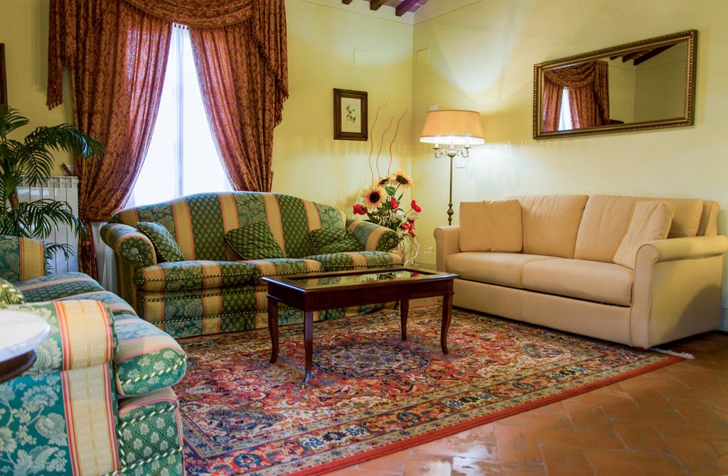 Casale Sangiovese Tuscany Olivers Travels 4