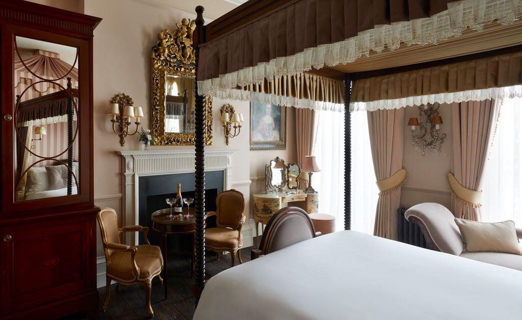 Austen House London Olivers Travels 4