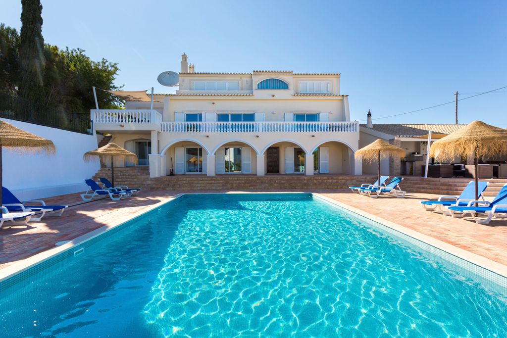Villa Cristallo Lagos Olivers Travels 1