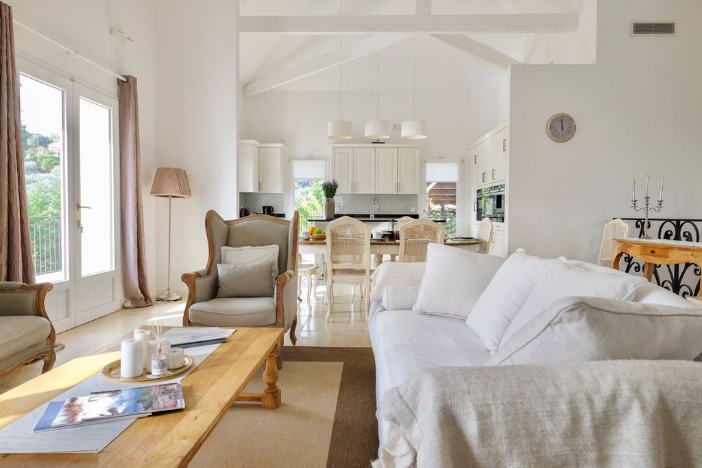 Villa Aramis French Riviera Olivers Travels 3