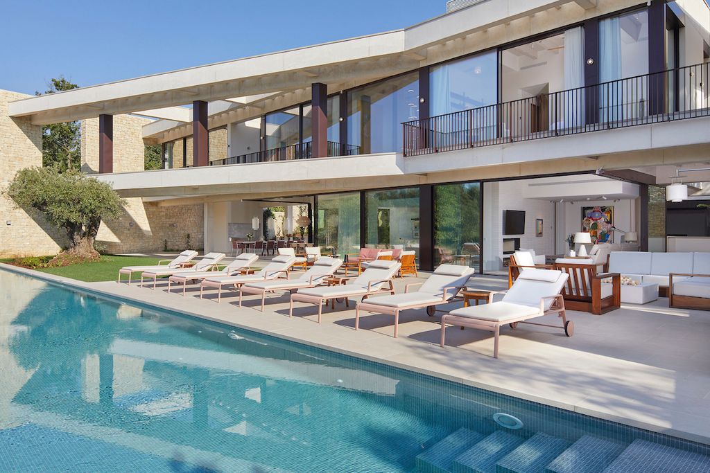 Xanadu Villa Catalonia Olivers Travels 1