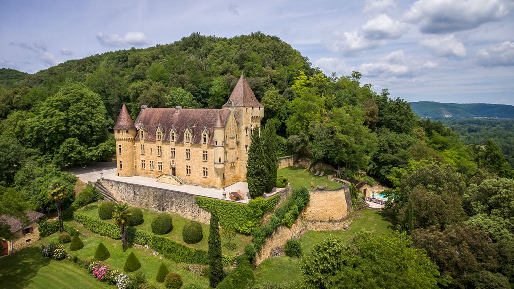 Chateau les Tourelles Dordogne Olivers Travel69