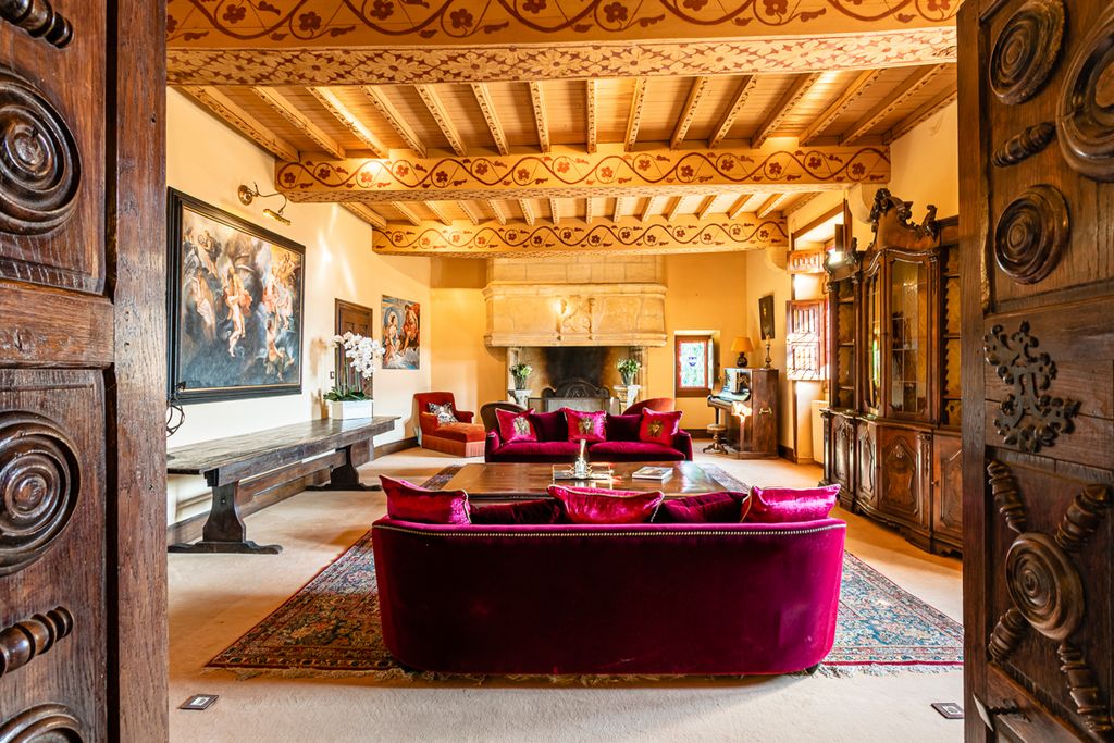 Chateau les Tourelles Dordogne Olivers Travel3