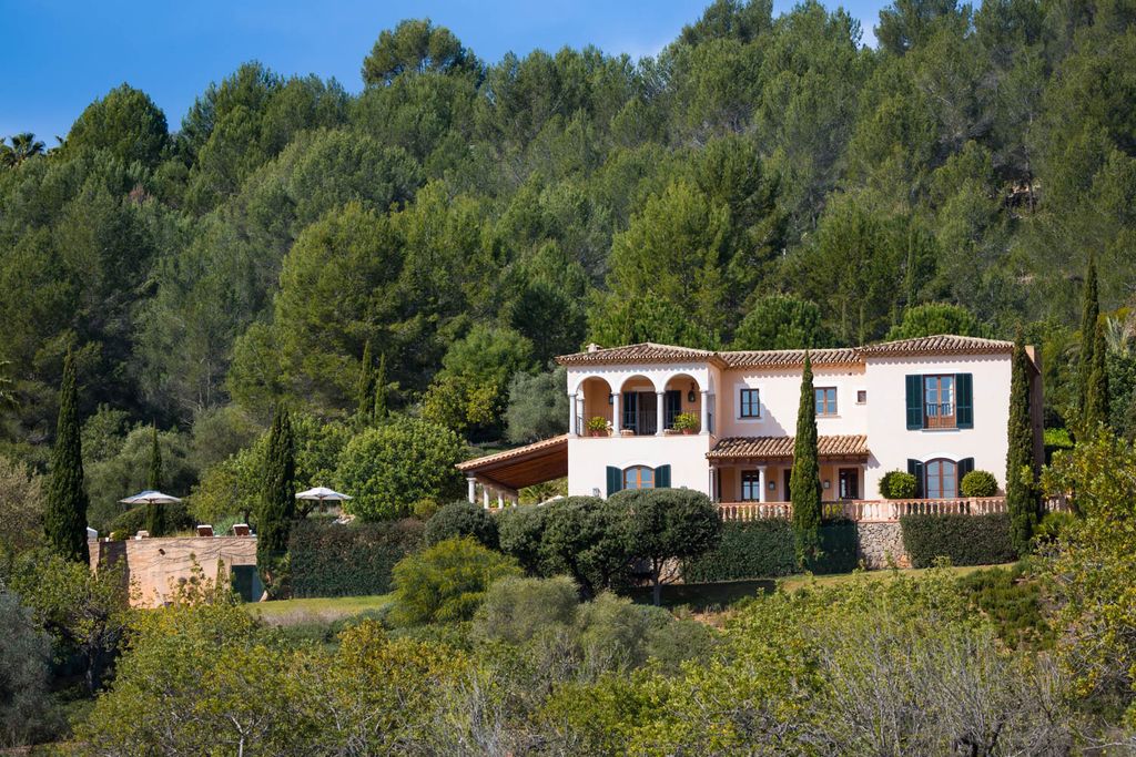 Deluxe Alaro Mallorca Olivers Travels 1.1jpg