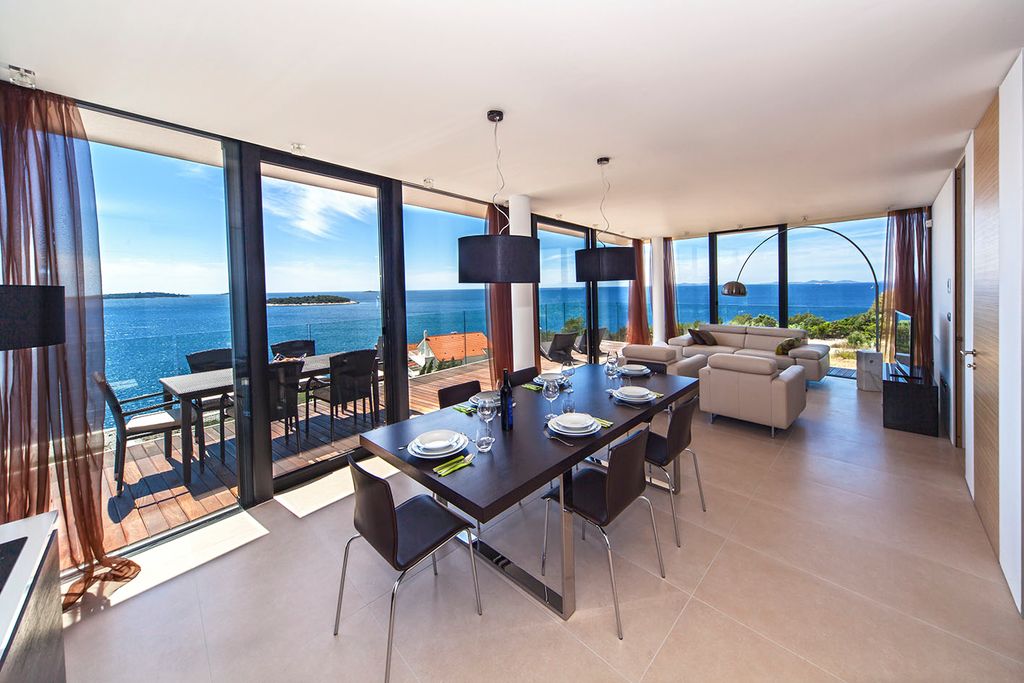 Galene Apartment Dalmatia Olivers Travels 4