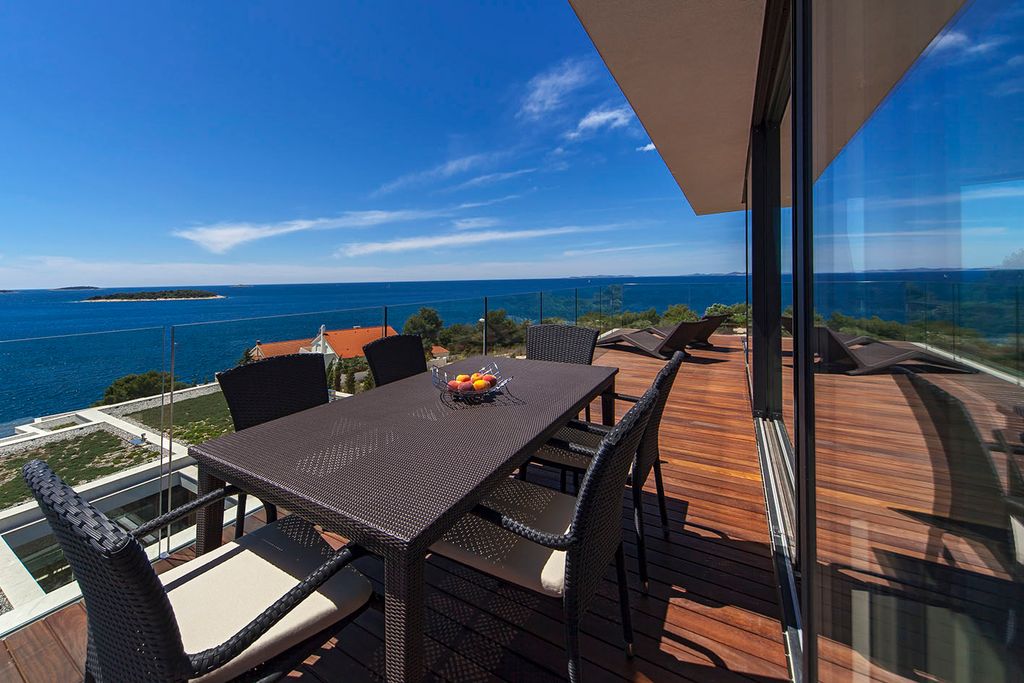 Galene Apartment Dalmatia Olivers Travels 2