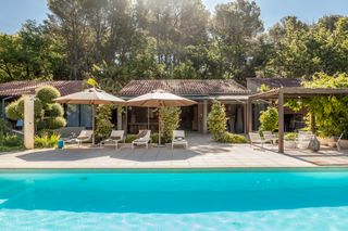 Villa Ocre Provence Olivers Travels 01