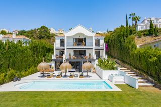 Casa Capitan Costa del Sol Olivers Travels 01