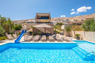 Villa Farnese Dalmatia Olivers Travels 001