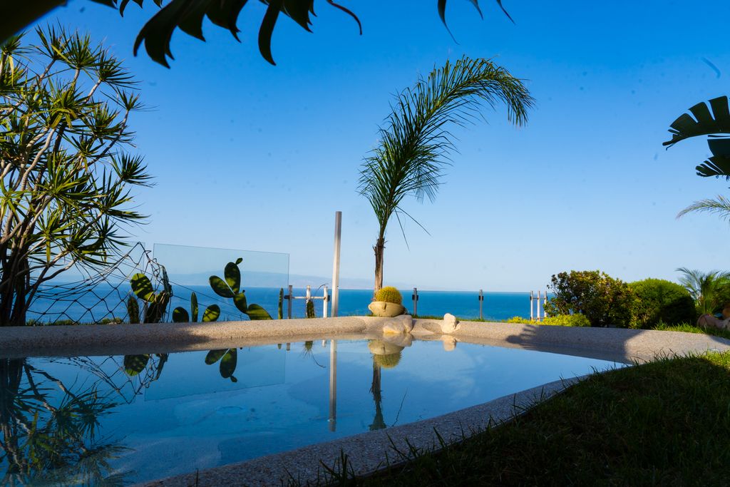 Villa Naxos Italy Sicily OliversTravels 3