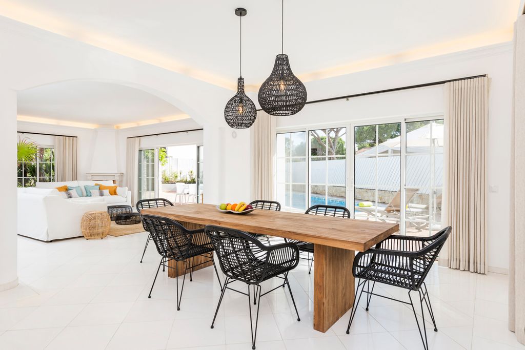 Casa Flores Vale do Lobo Olivers Travels 4