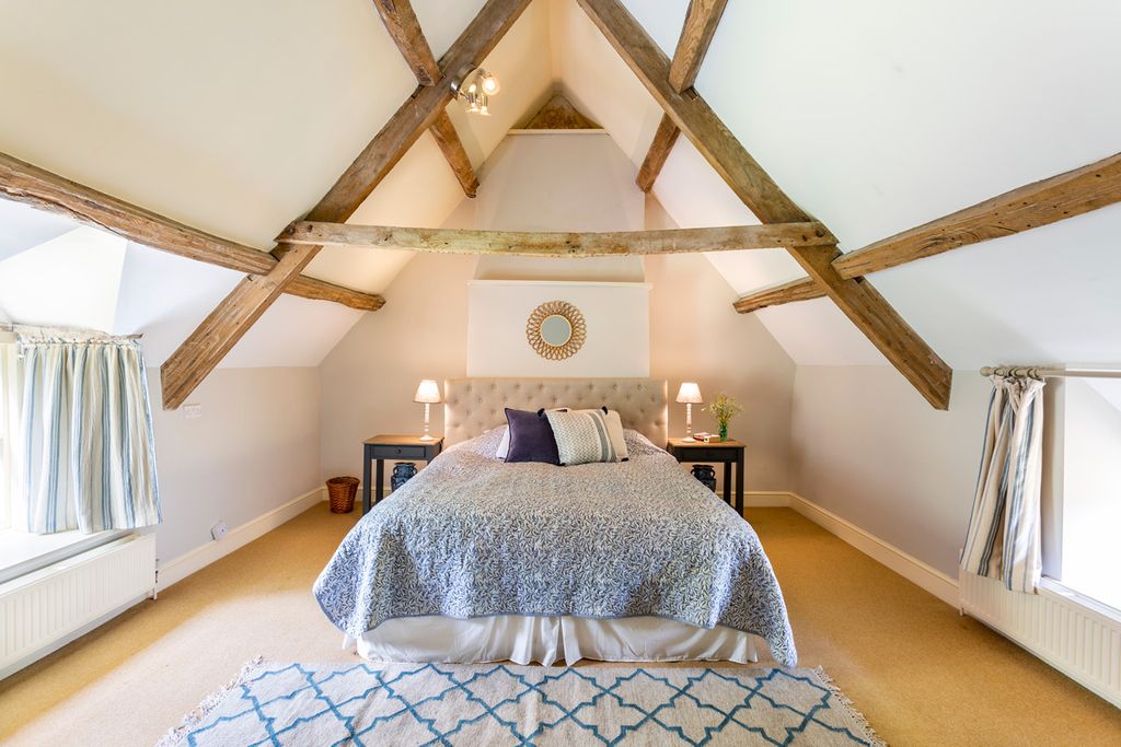 Dove Farmhouse Cotswolds Olivers Travels5