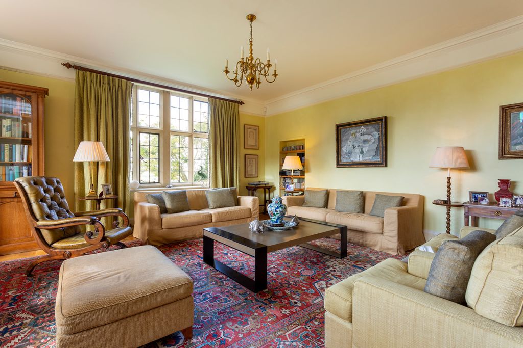 Great Rissington Hill Cotswolds Olivers Travels 3 01
