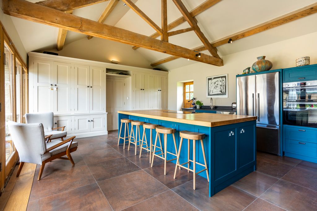 Lavender Farmhouse Cotswolds Olivers Travels3