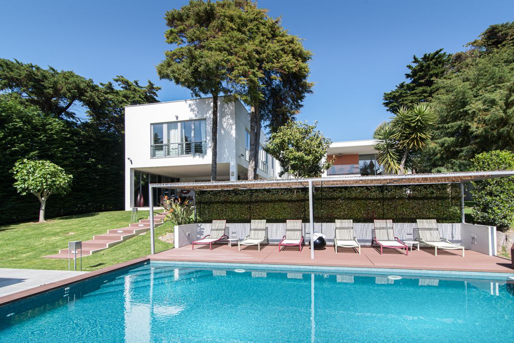 Casa Galega Lisbon Olivers Travels 1