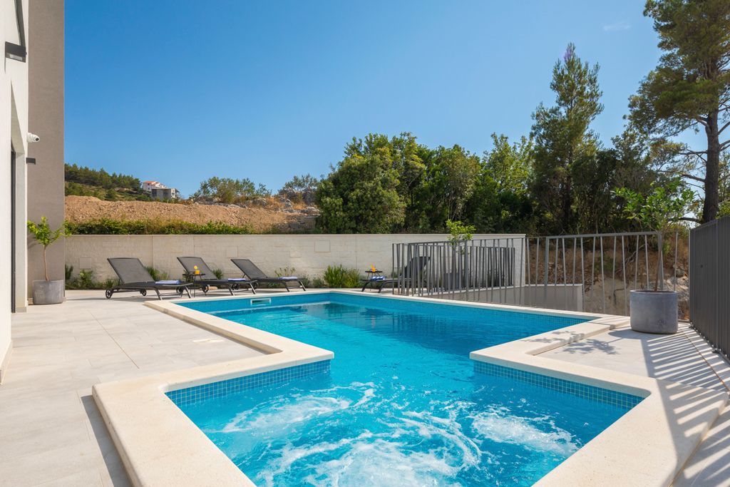 Villa Antracit Dalmatia Olivers Travels 5