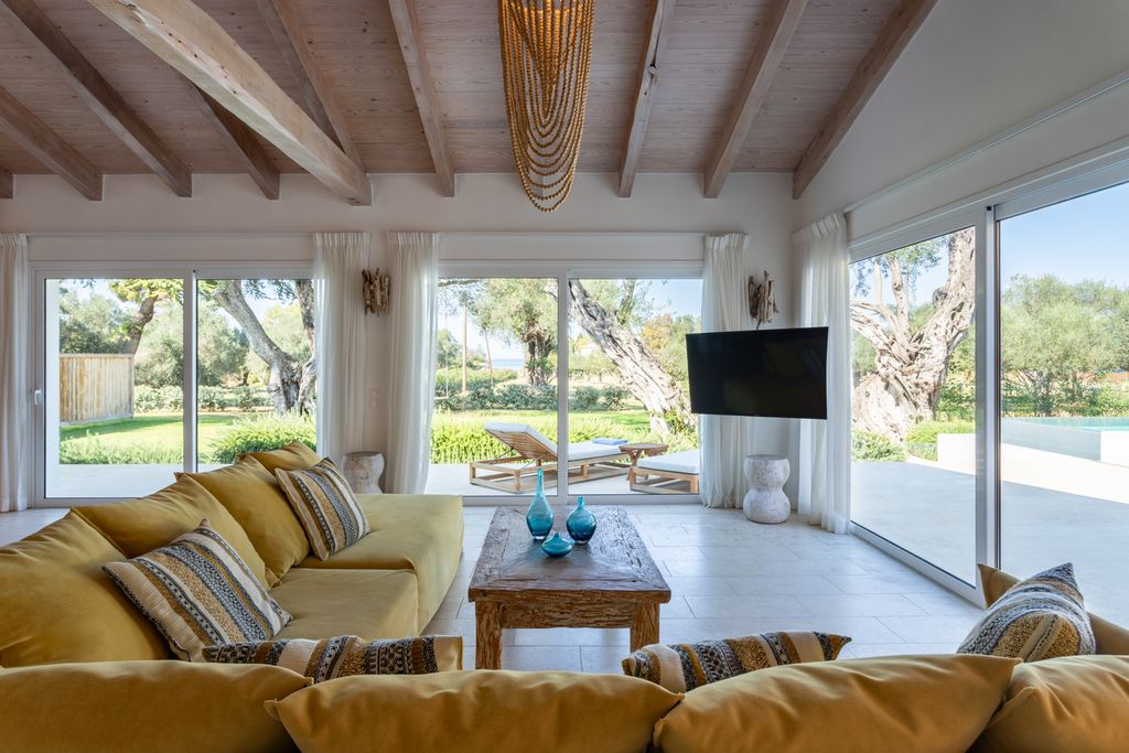Villa Zo Corfu Greece OliversTravel 4