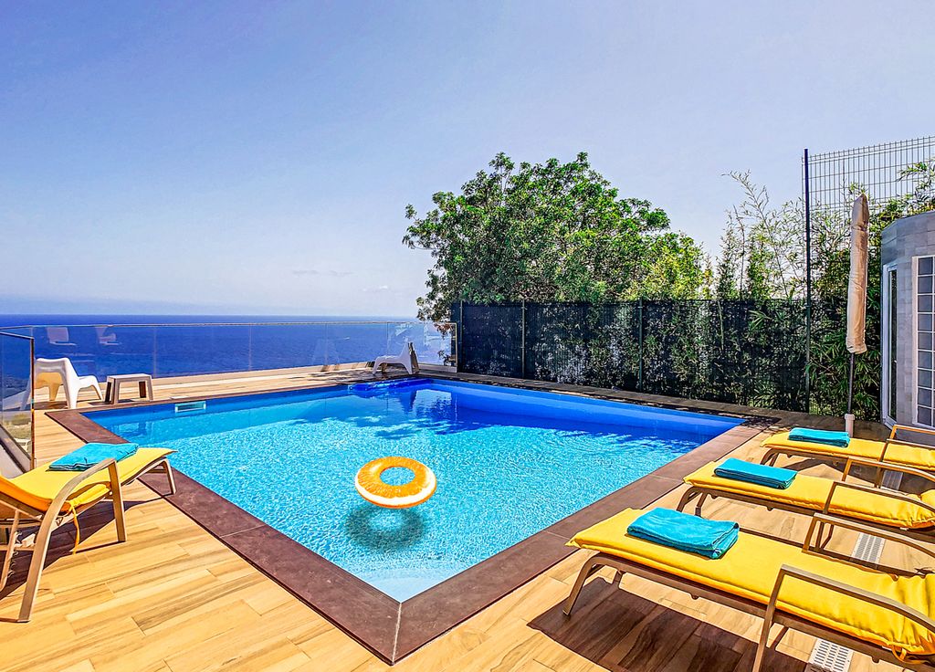 Villa Canico Funchal Olivers Travels 2