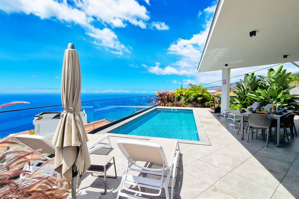 Villa Brava Calheta Portugal OliversTravels 3