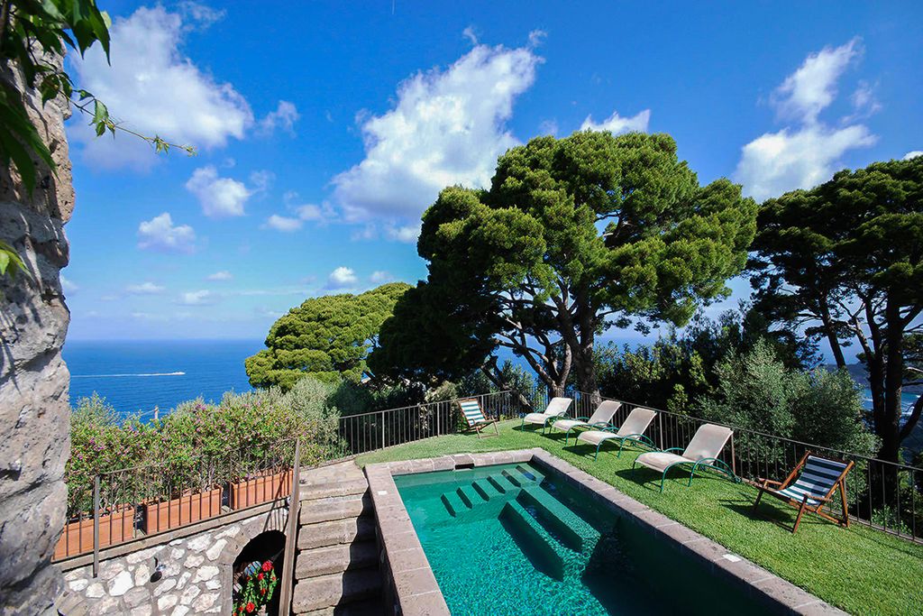 La Rocchetta Sorrento Olivers Travels 02