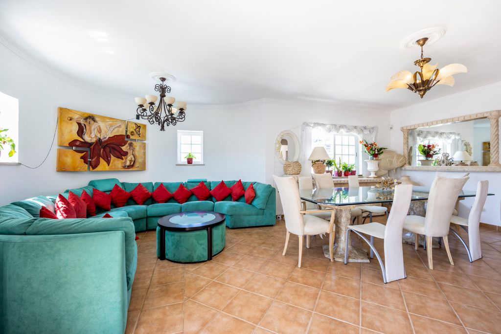 Casa Lombos Carvoeiro Olivers Travels3