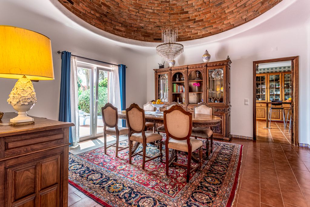 Villa Crastos Carvoeiro Olivers Travels 3