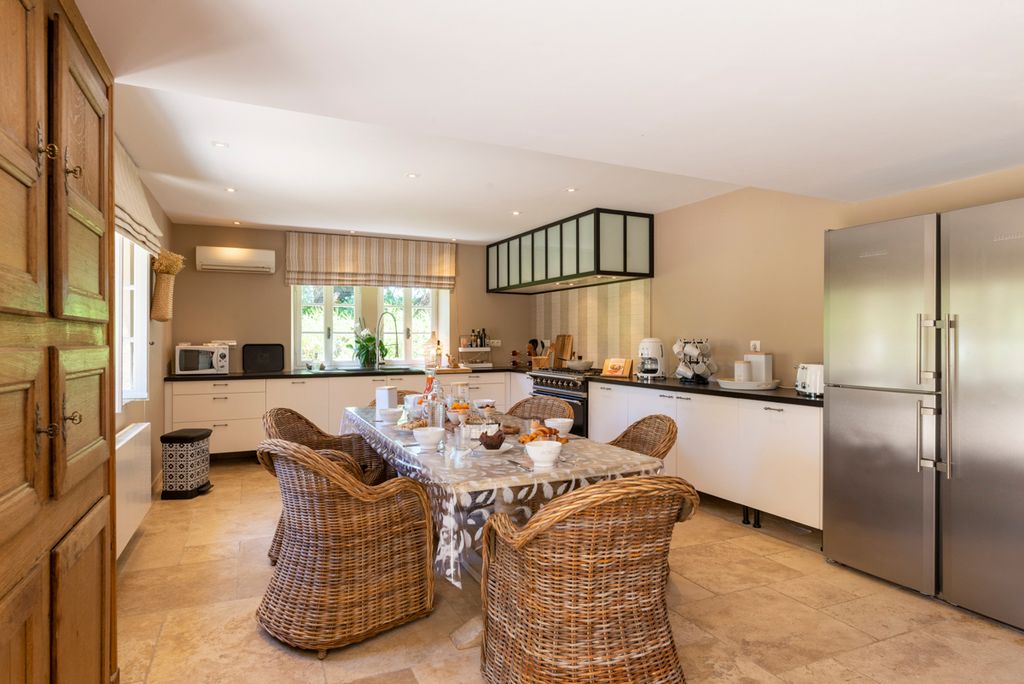 Villa Auguste Provence Olivers Travels 4