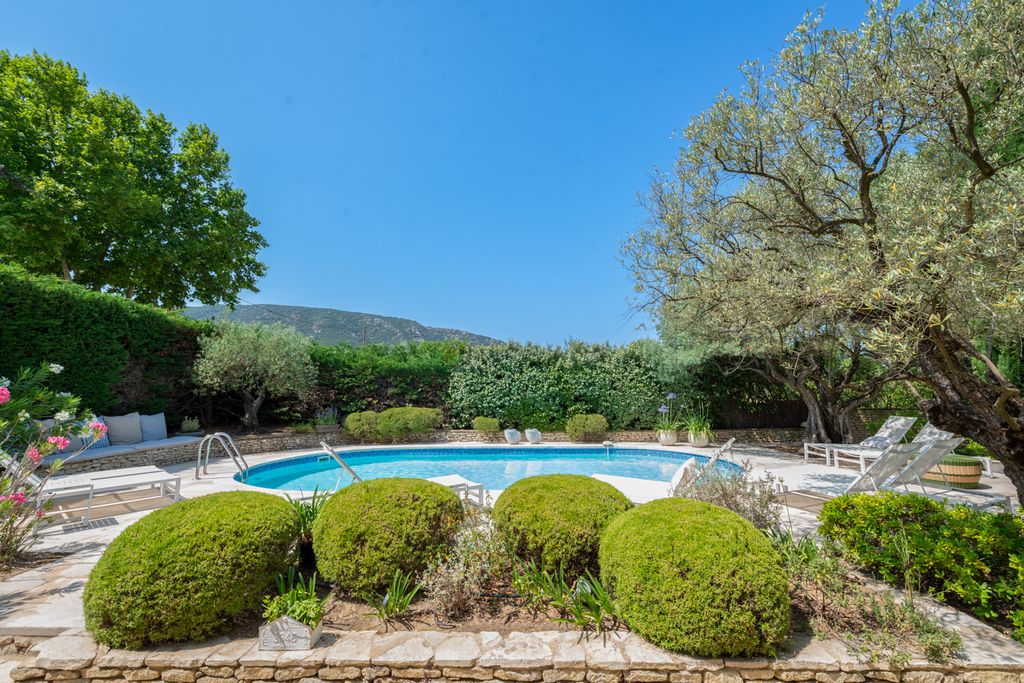 Vista Auguste Provence Olivers Travels 33.2