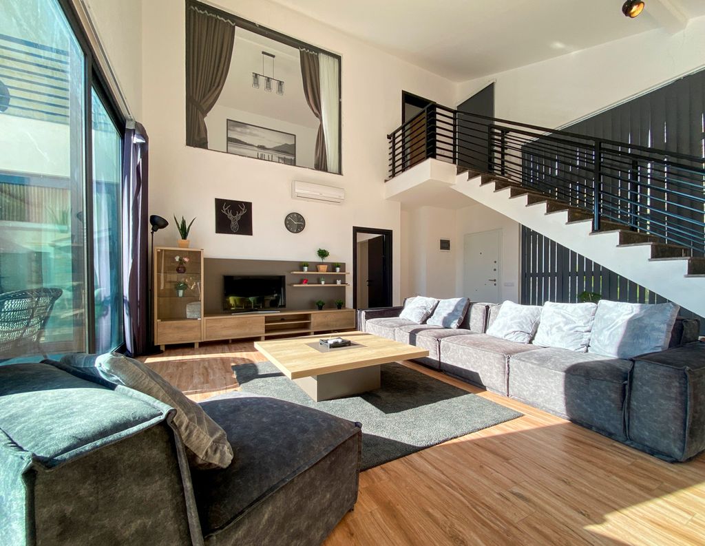 Villa Zeki Islamlar Olivers Travels 3