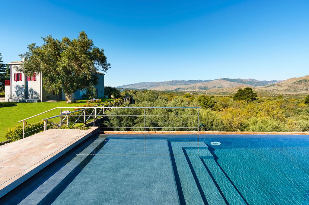 Villa Vulcano Sicily Olivers Travels 1
