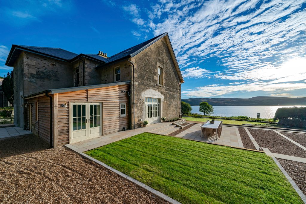 Parsons House Scotland Olivers Travels1