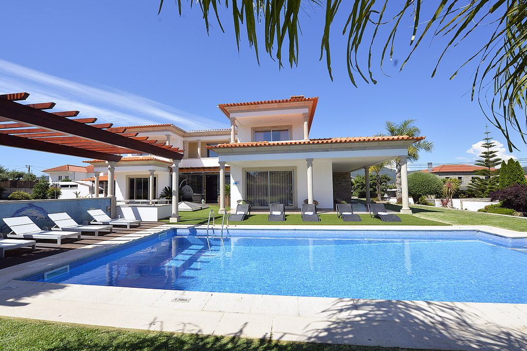 Villa Feitos Minho Olivers Travel 1.l