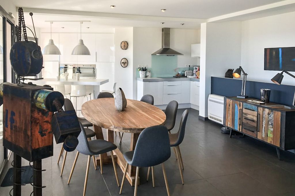 Les Ammonites French Riviera Olivers Travels 4