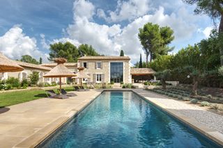 Maison Spitfire Provence Olivers Travel 1