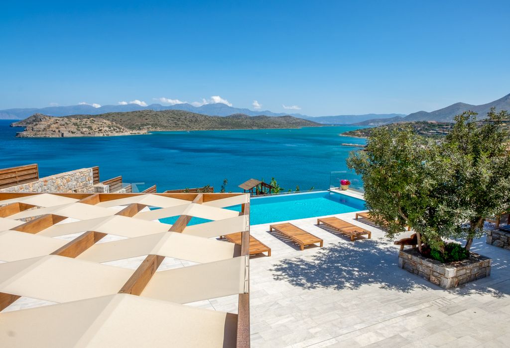 Villa Plaka Gina Crete Olivers Travels 01
