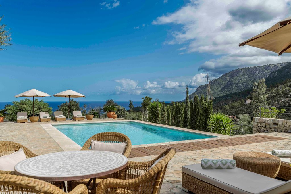 Deluxe Bala Mallorca Olivers Travels 02