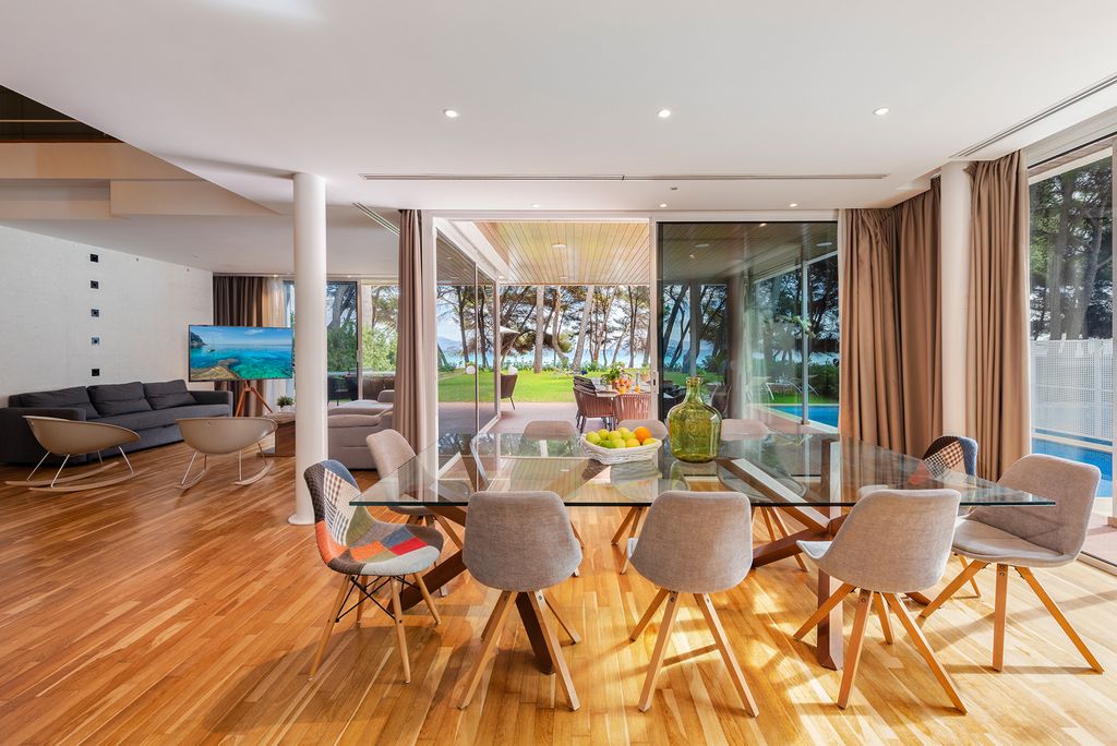 Med Views Mallorca Olivers Travels 04