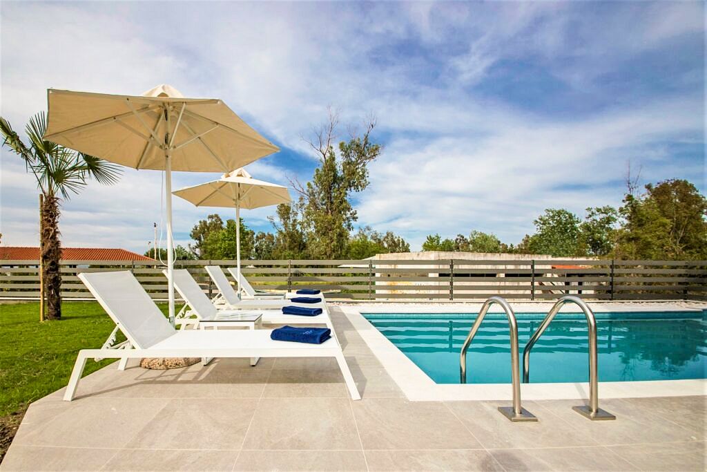 Villa Griffin Halkidiki Olivers Travels2