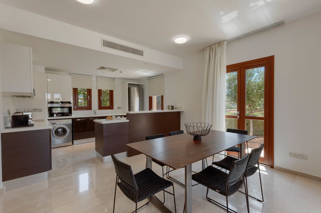 Villa Sphella Aphrodite Hills Olivers Travels 4