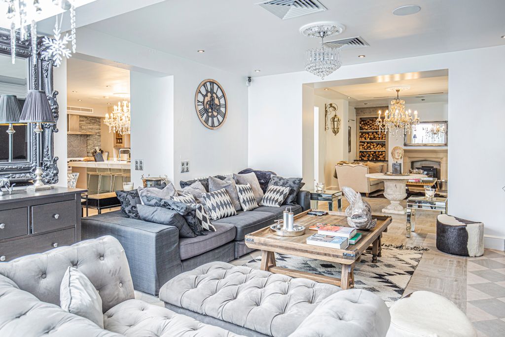 Villa Crystal French Riviera Olivers Travels3
