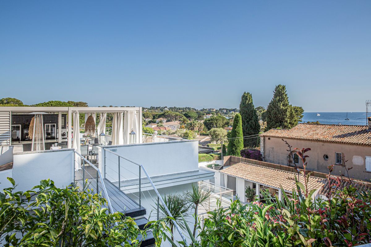 View over the bay from Villa Crystal