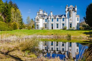 Cairngorms Castle Scotland Olivers Travels1
