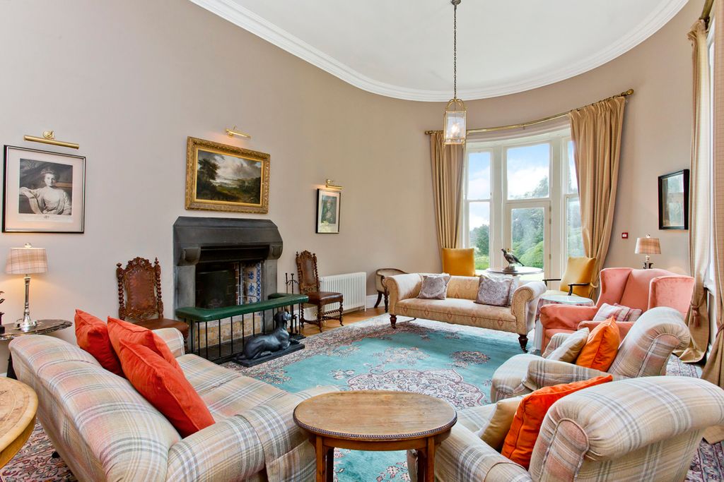 Cairngorms Castle Scotland Olivers Travels3