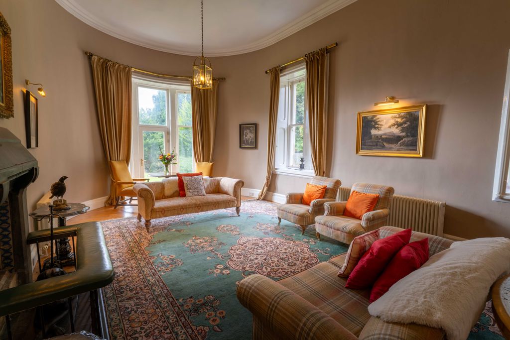 Cairngorms Castle Scotland OliversTravel 4