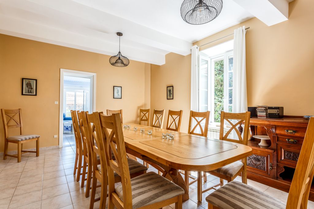 Villa du Midi Languedoc Olivers Travels4