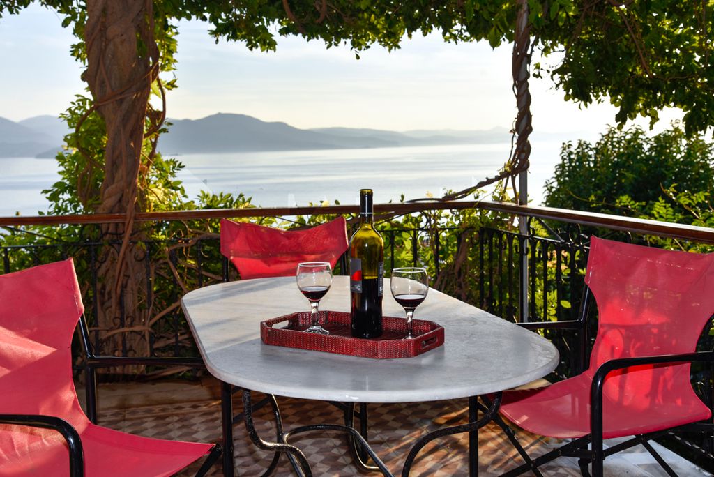 Maritsa Oikos Lesbos Olivers Travels 2