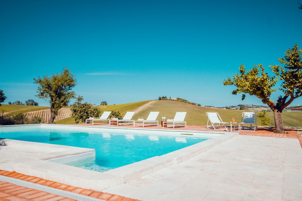 Il Brumale Marche Italy OliversTravels 2