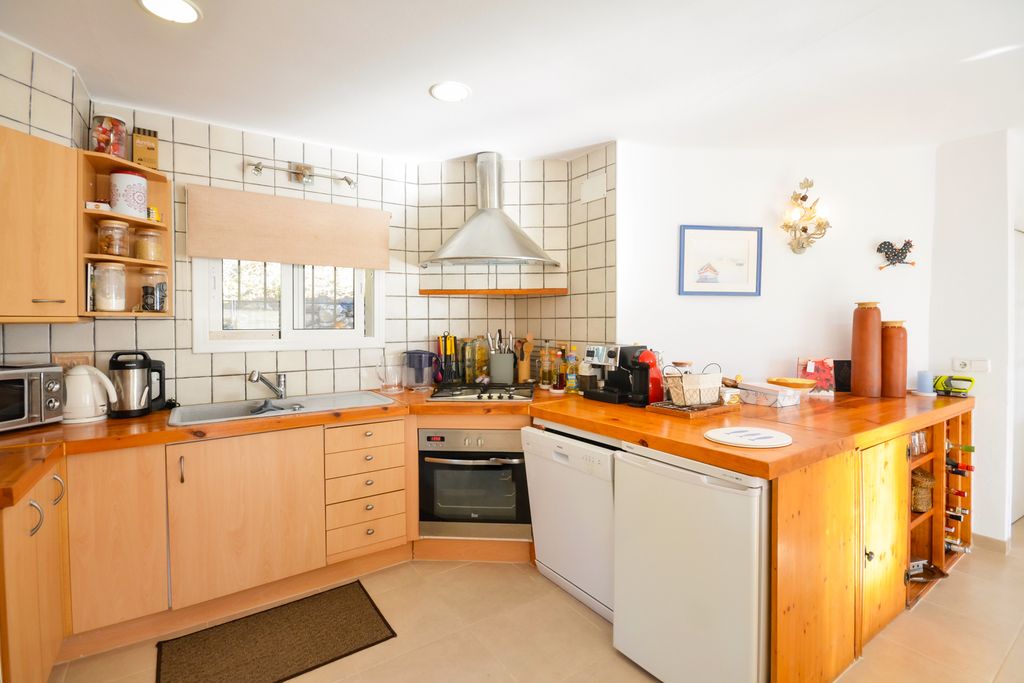 Villa Petunies Costa Brava Spain OliverTravel 4